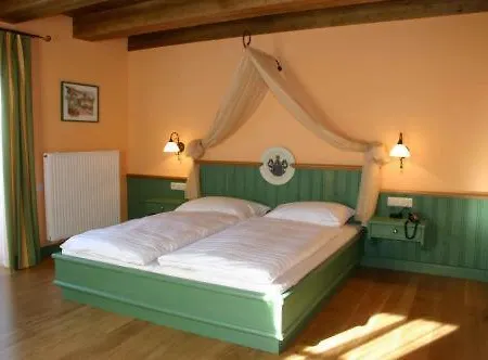 호텔 Kirchbichl 4*